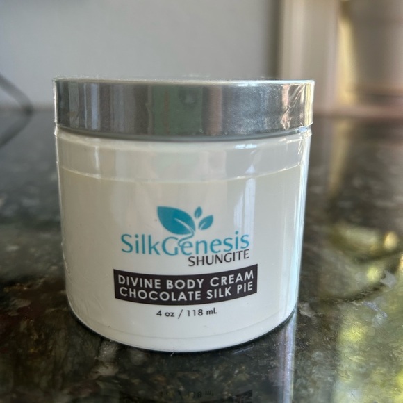 New! Silk Genesis Shungite Divine Body Cream. 4 0z. Sealed in tub. Chocolate - Picture 1 of 4